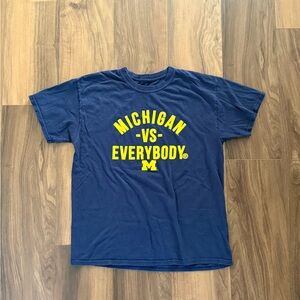 Fanatics Michigan vs everybody T-Shirt size large